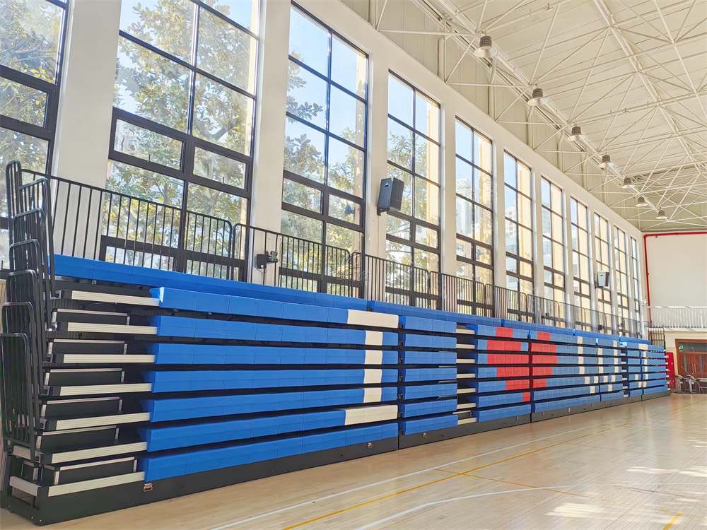 上海文建中學體育館伸縮看臺座椅項目